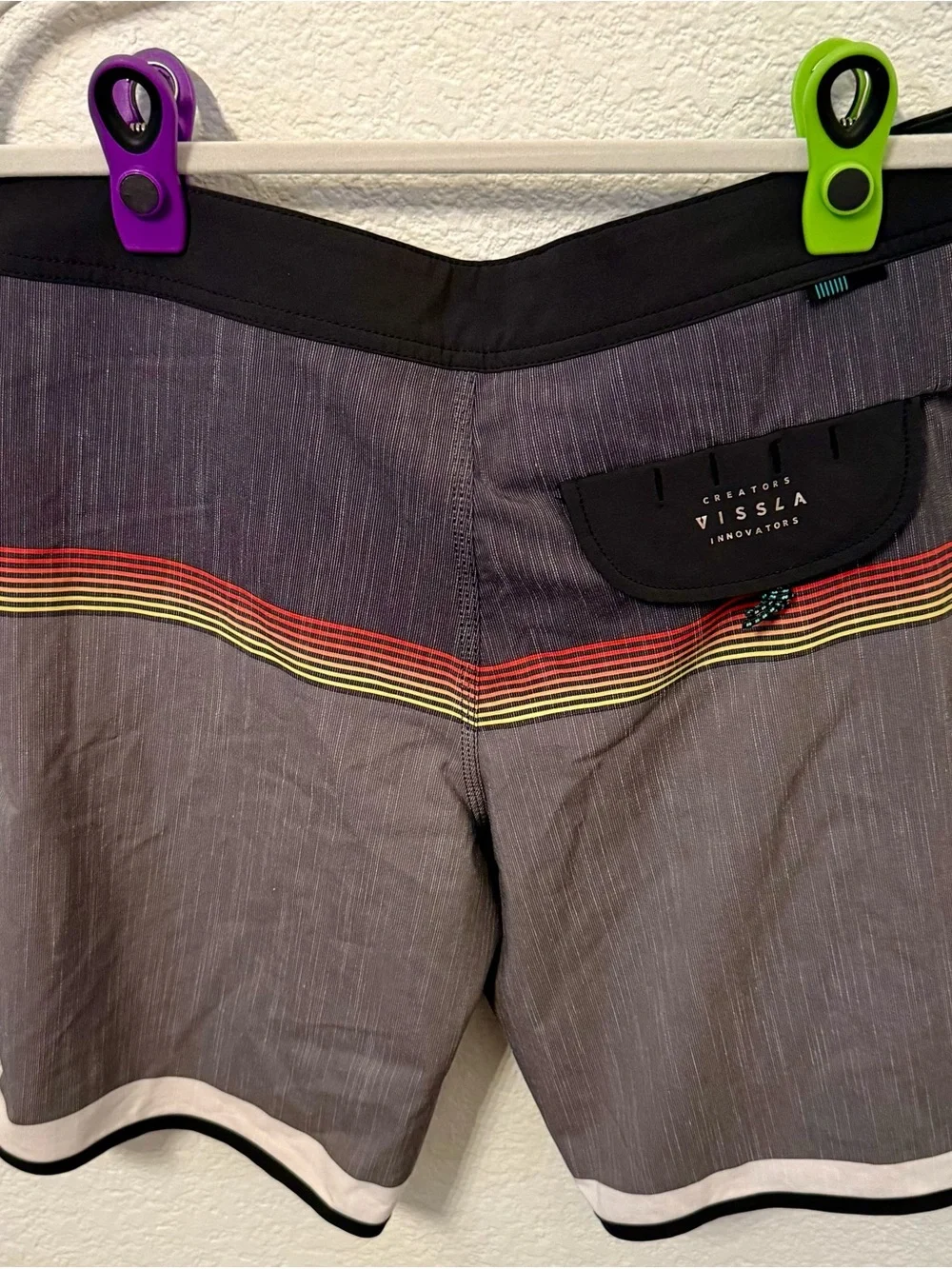 Vissla Mens 30 Board Shorts Gray Stripe 4 Way Stretch Surf Swim Trunks